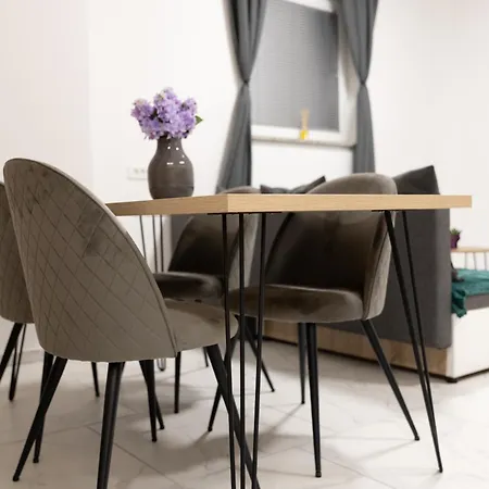 Luxury Brendi * Log pri Brezovici